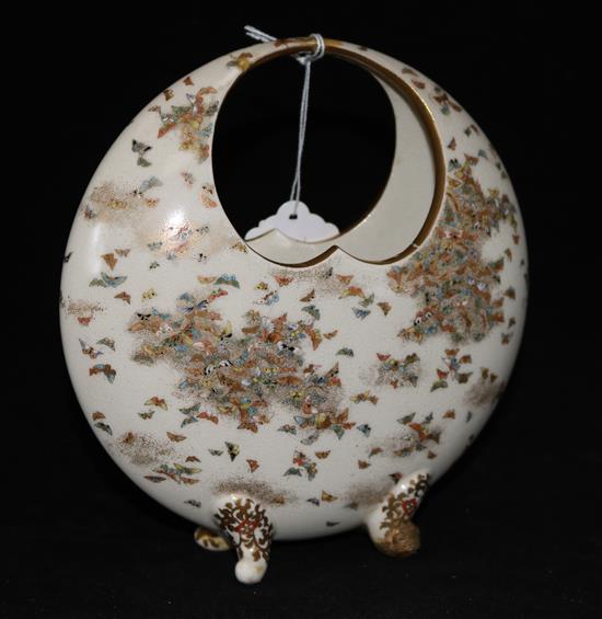 A Japanese Satsuma vase (a.f)